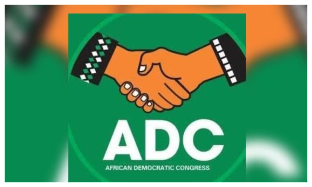 Shaeikhweeder's tweet photo. Sending Tinubu back to logos is a national assignment..together with unity and determination we can make it a reality.
Nigerians, the time is now. https://t.co/PQ4o9rubbF