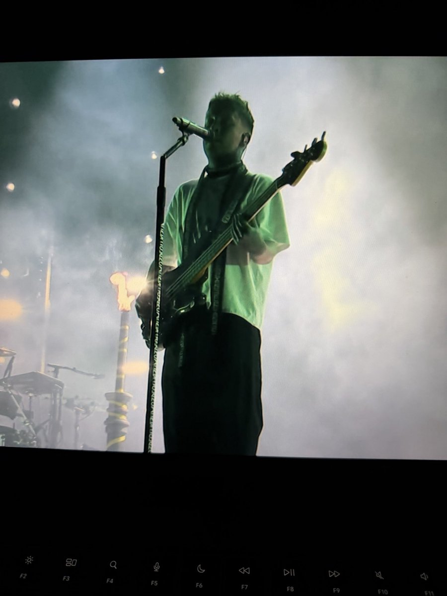 amelie ⊬ tøp festival summer tweet media