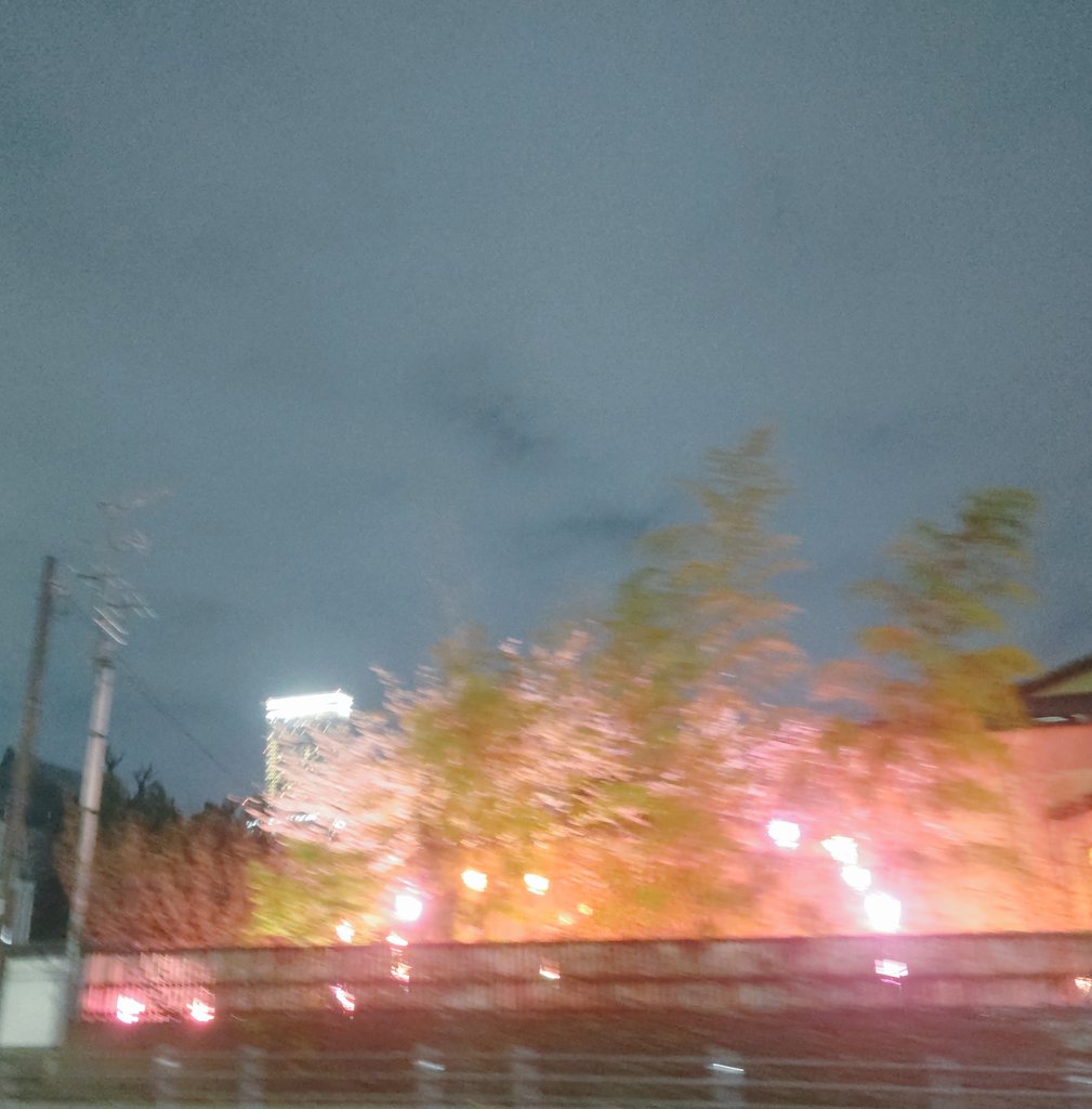 ミルクボーイ内海 tweet media