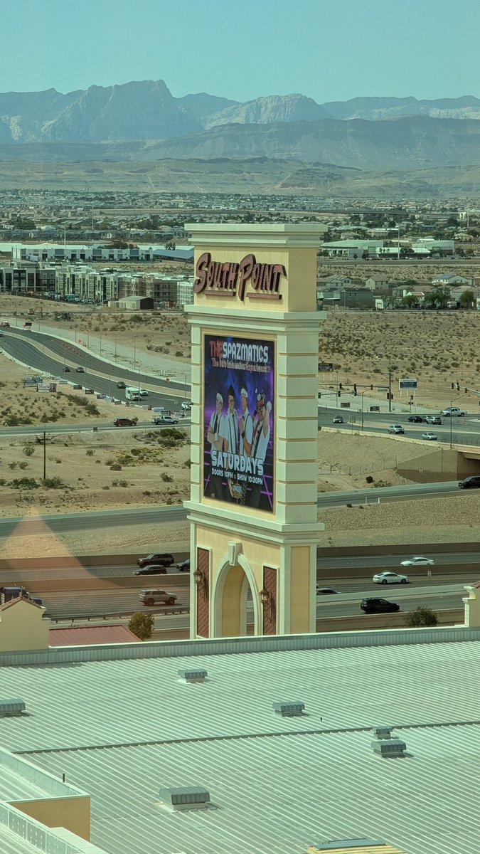 sharpguysports1's tweet photo. It was great to meet @VinnyByTheBook  for the 1st time. @andrewssports and Vinny are doing it right.  This is how Vegas used to be.  2 legends.......Come visit the @southpointlv ..... https://t.co/J2AWCz2hO1