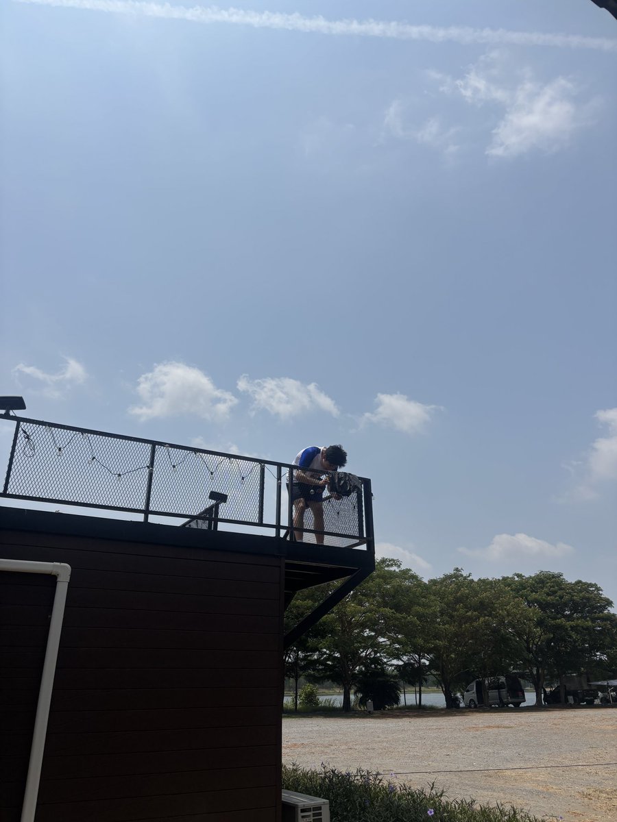 p.poph.s tweet media