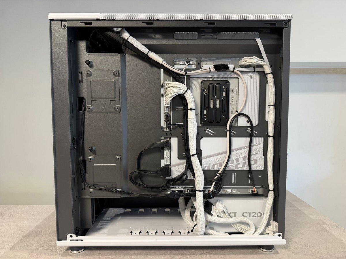 VG Computers tweet media