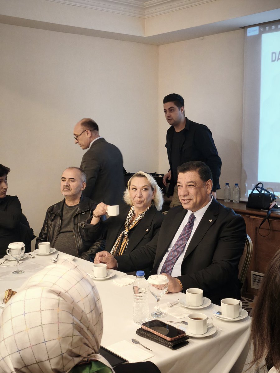 📍Ankara

Genel Başkanımız Sayın İbrahim Çelebi, Genel Başkan Yardımcılarımız ve MYK Üyelerimizle birlikte aylık olağan genel toplantımızı gerçekleştirdik.

Rabbim Milletimizin geleceği için aldığımız ve alacağımız kararlı hayırlı eylesin.

#AnavatanPartisi