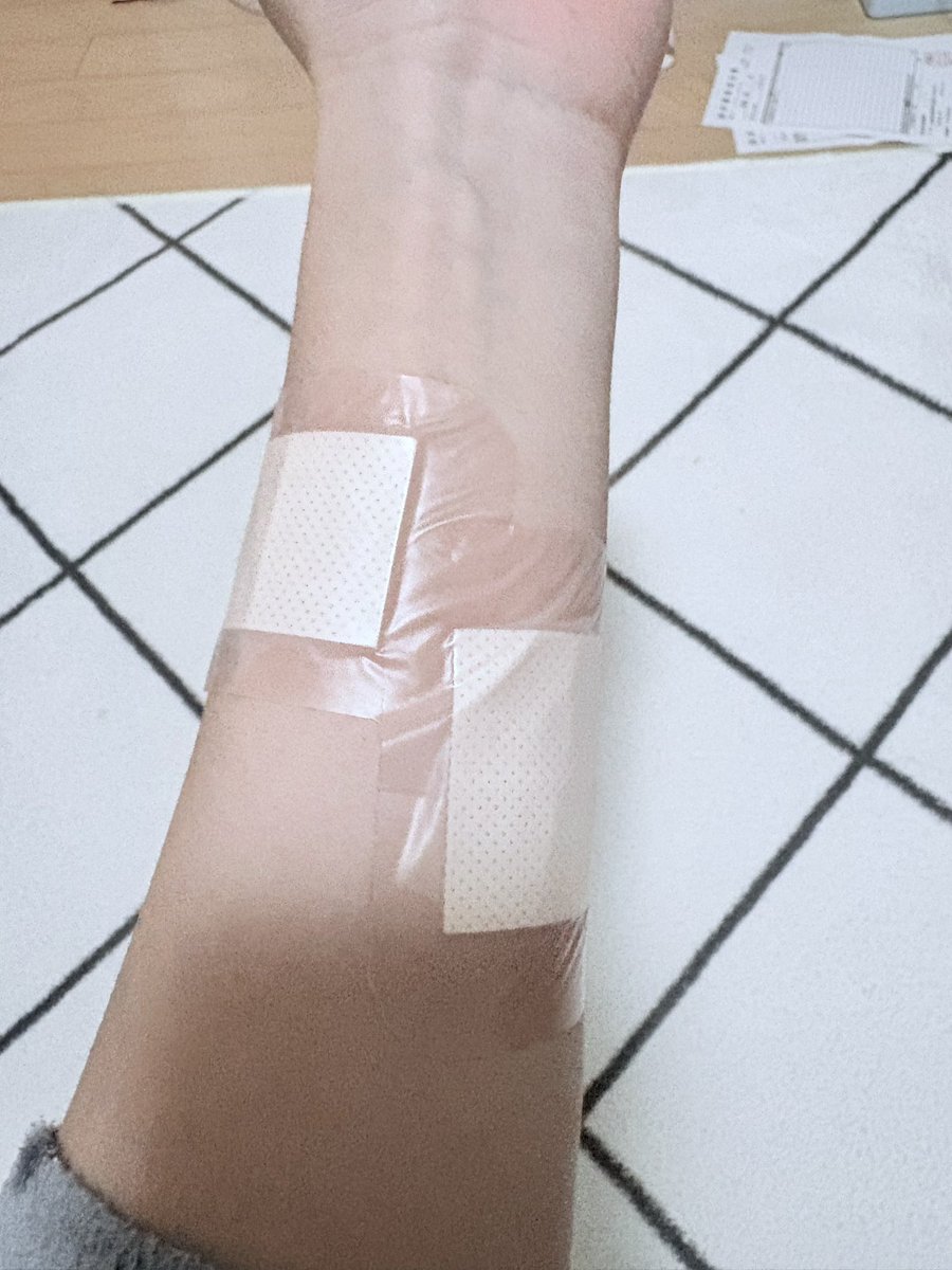 ついん tweet media