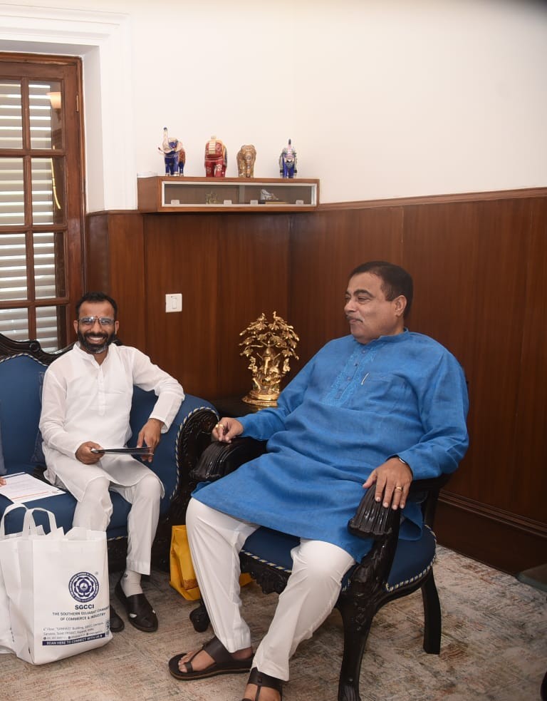 pmdhakecha26's tweet photo. आदरणीय श्री नितिन गडकरी जी से  दिल्ली निवास्थान पर मुलाकात हुई। 
#drpravintogadia #Nitingadakri #AHP #RBD #drpooveshdhakecha 
@nitin_gadkari  @ahp_officials https://t.co/O4V9XmS0Zk