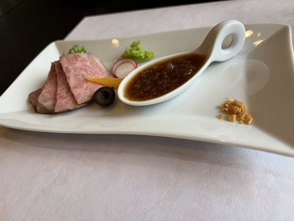 _piyo_'s tweet photo. 近江まで（しかも瀬戸大橋経由で）走ってのランチ🥩。美味しかった🥩。 https://t.co/VyirhnSFHn