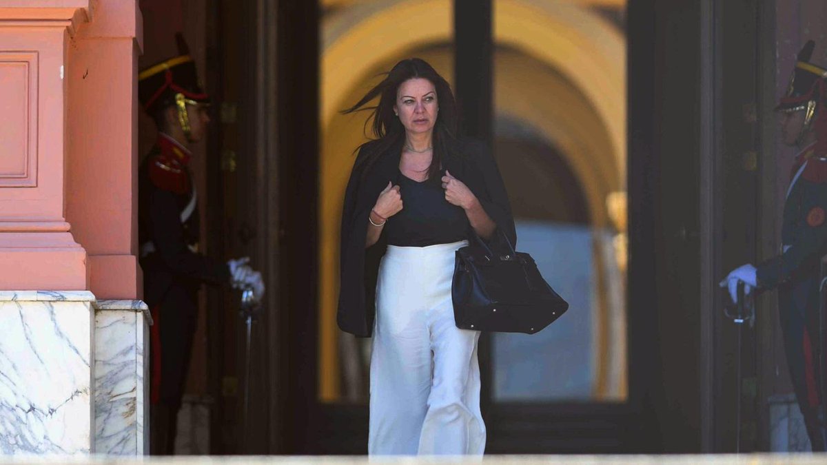 El Cronista tweet media