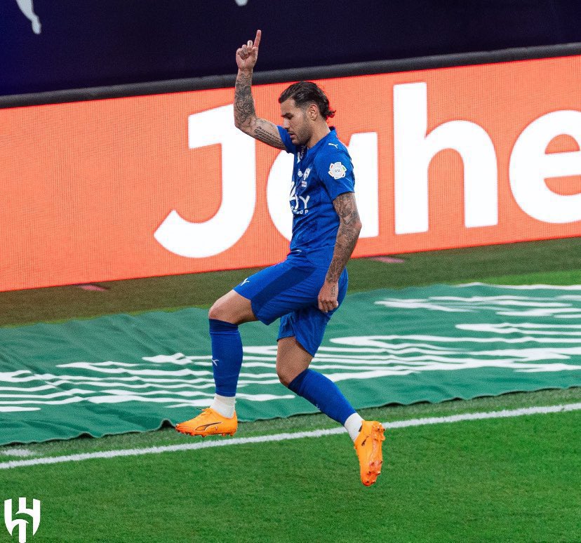 عزيز tweet media