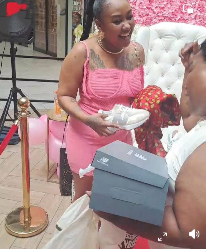 Samu😩 tweet media