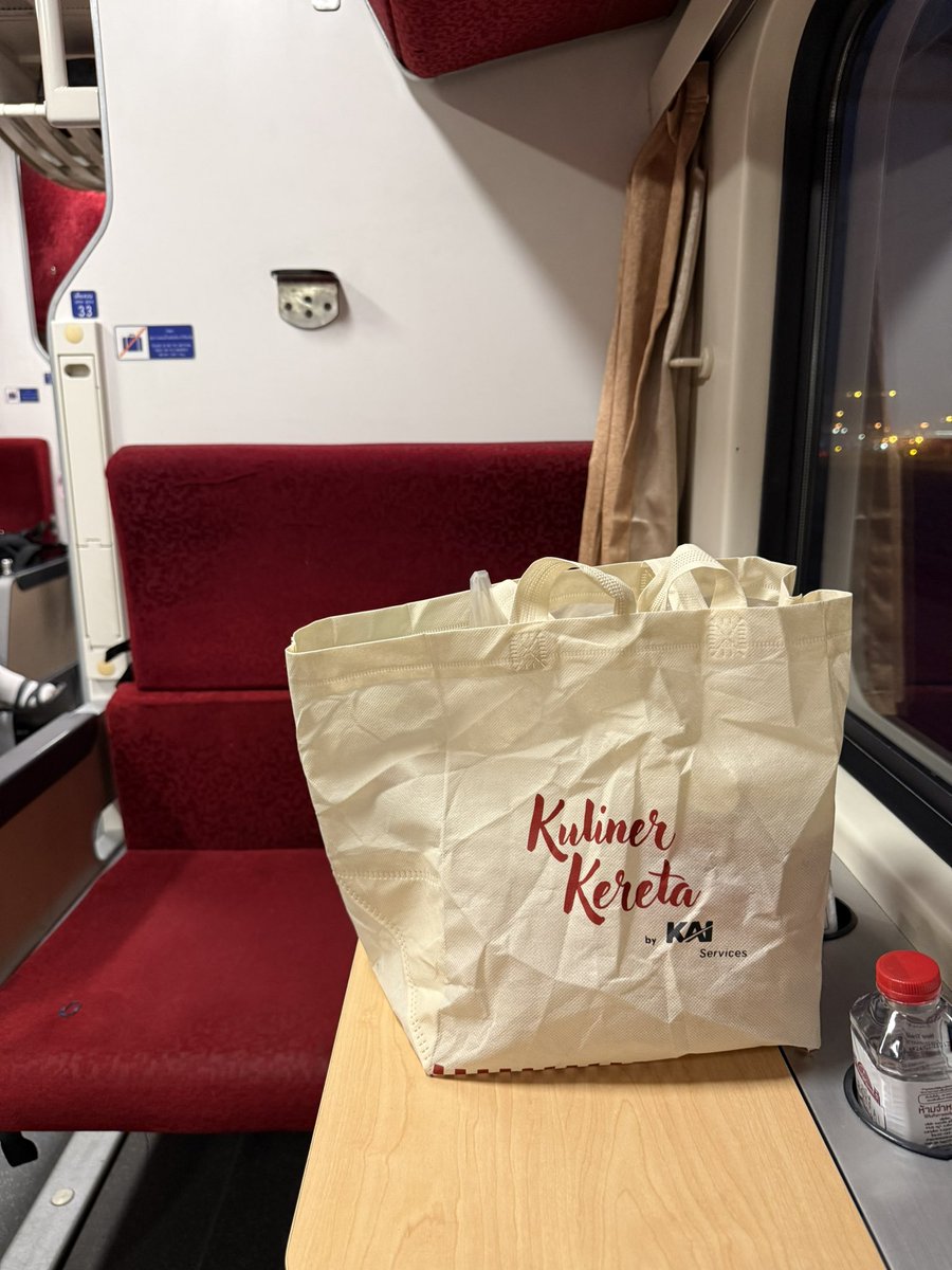 Menikmati perjalanan bersama Kuliner Kereta by <a href="/KAI121/">Kereta Api Indonesia</a> <a href="/RMU_ID/">KAI Services</a>