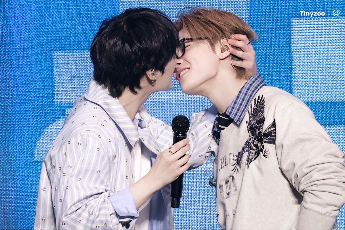 TinyzooOO tweet media