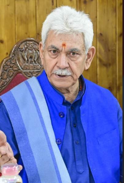 CrossTownNews's tweet image. LG J&amp;amp;K suspends #IPS Officer

crosstownnews.in/post/155082/lg…