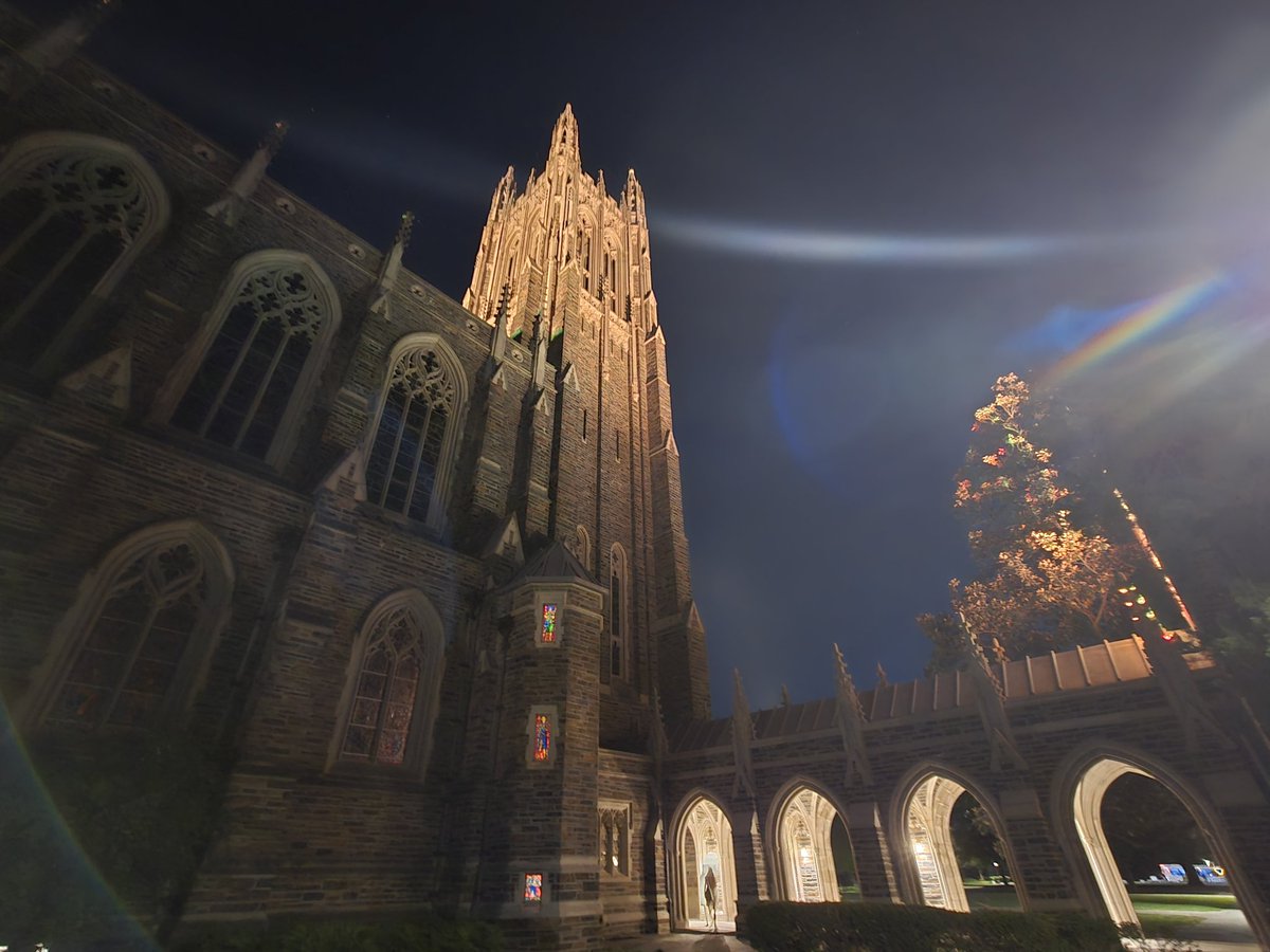 ValerieSirenko's tweet image. Fantasy can pull us into worlds we never dreamed of. So keep writing. Put a little more magic in the world. 
#writing #WritingCommunity #writerslife #writers #amwriting #books #reading #fantasy