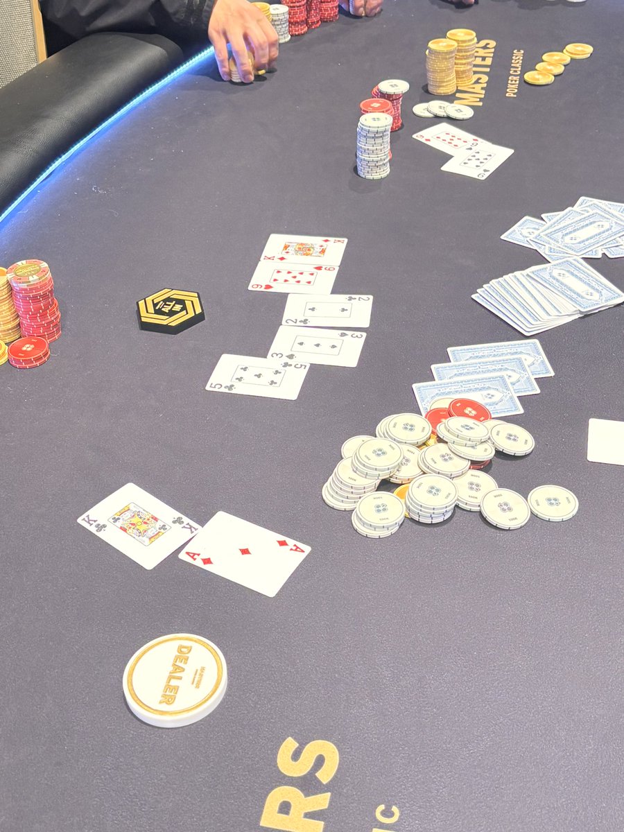 タクト tweet media