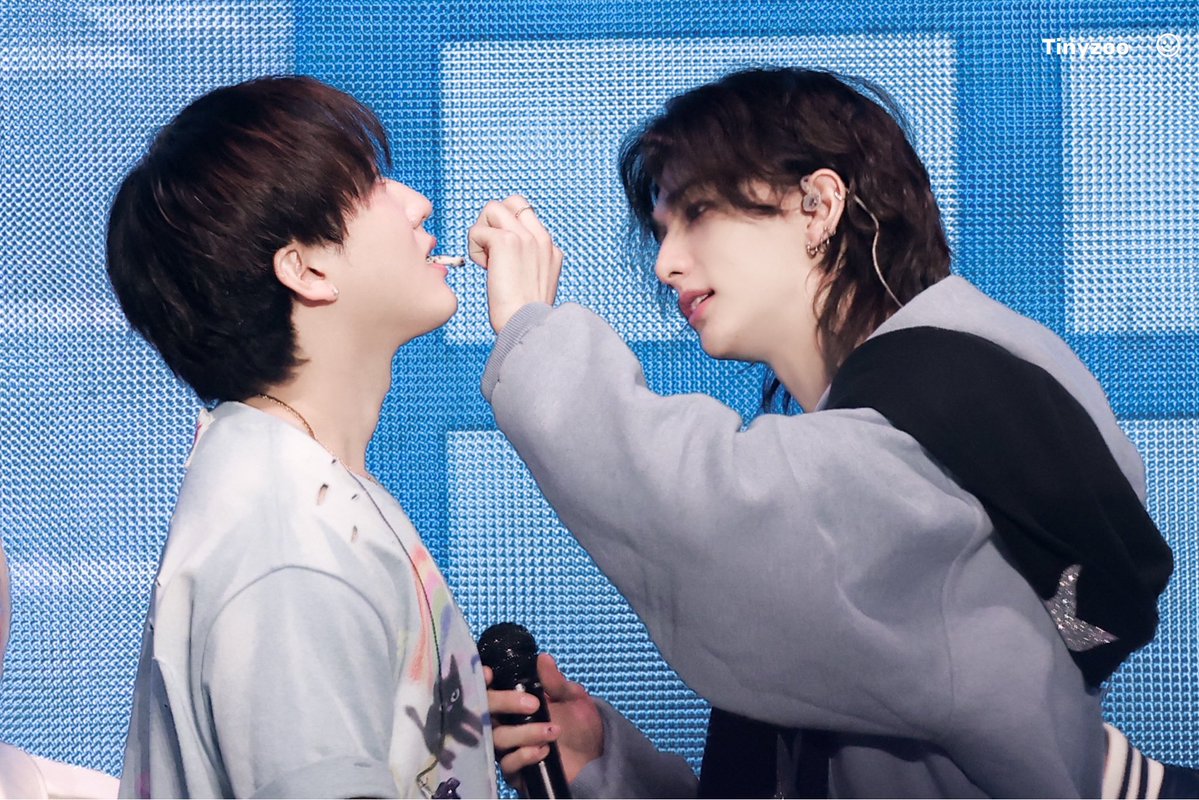 TinyzooOO tweet media