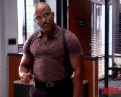 mosesdeyell's tweet image. i like bodies i like to talk about doakes body he sometimes looks like a box like here especially .   i can’t find the image but in ep 1 his first appearance too. drools