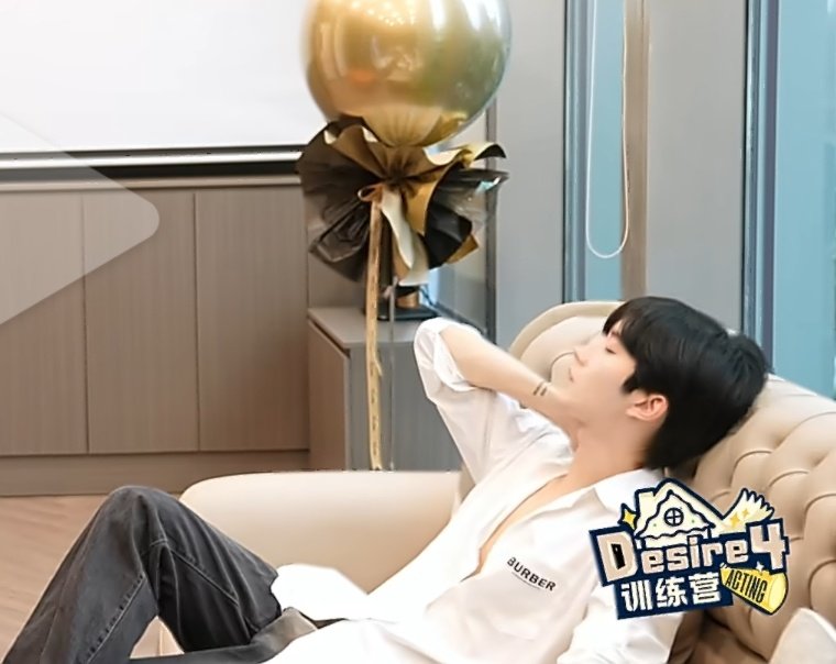 eve۶ৎᯓᰔ tweet media