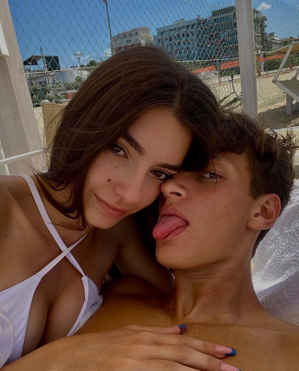 miss white tweet media