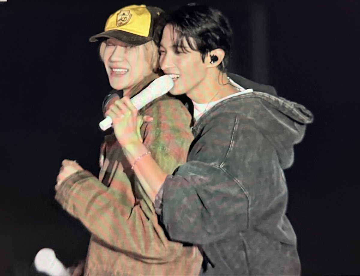 𝒔𝒉𝒊𝒏 tweet media