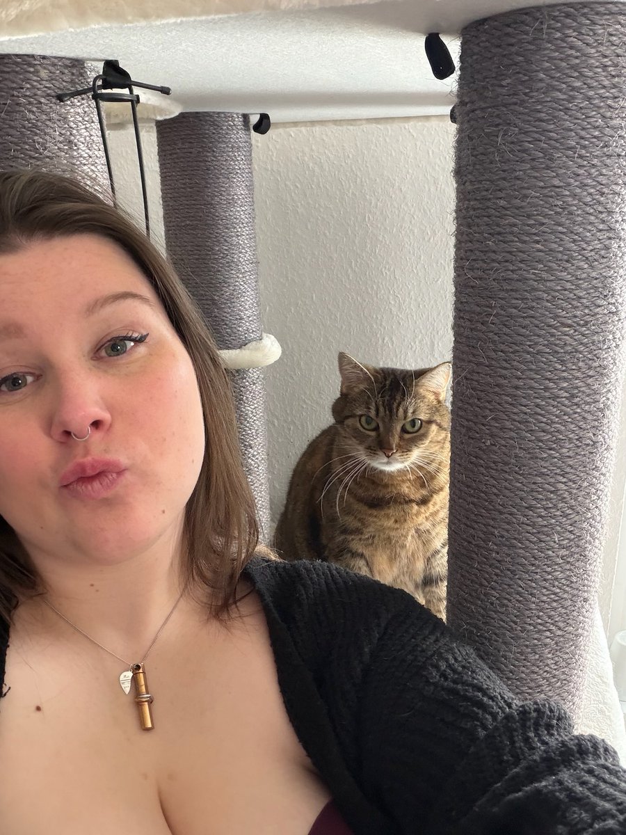 maddy m🤍 tweet media