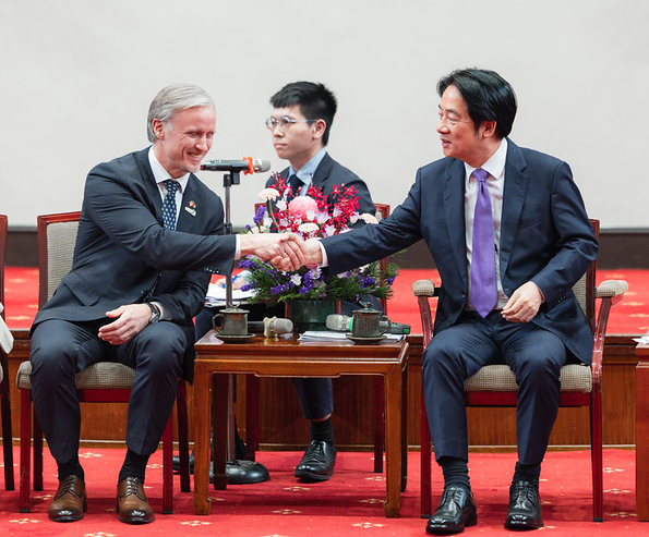 Louis Duclos tweet media