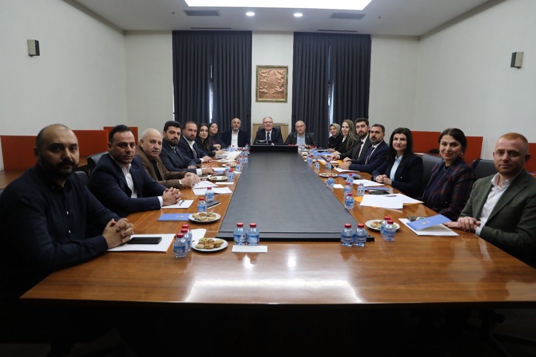 HALİL ÖZYOLCU tweet media