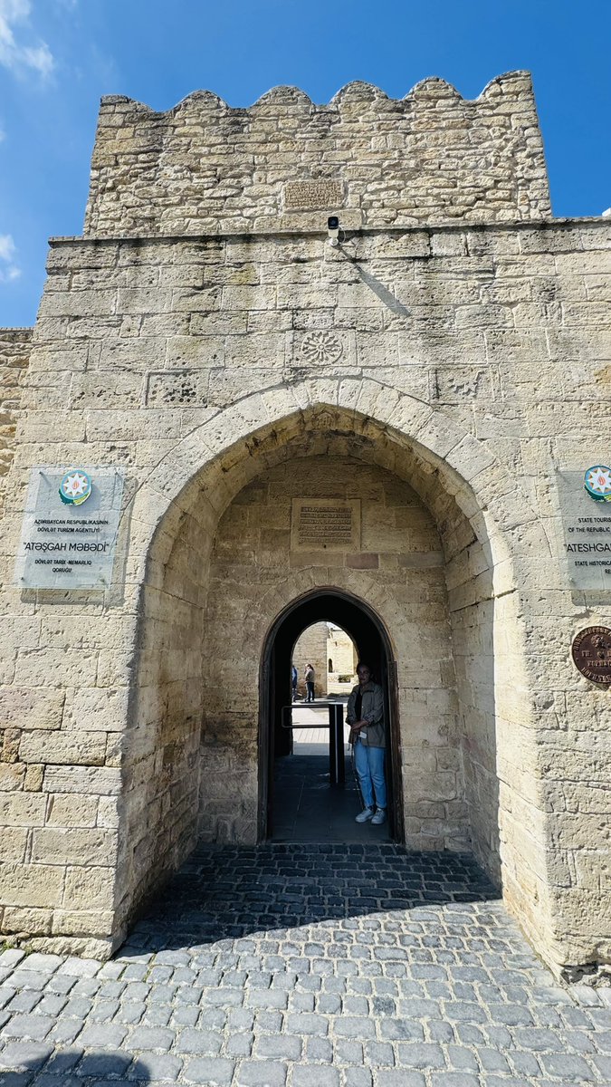 theabhayk's tweet photo. Mahā Jvālā Jī Temple (also known as Ateshgah) of Surkhani, #Baku. Historical evidence indicates that Baku received its name from the Vedic people who called this place Bagavān/Bagawān/Baguān/Bhagavān. For instance, during the Sasanian rule (224-651 CE) it was called Bagavan. https://t.co/JowOcpcqM7