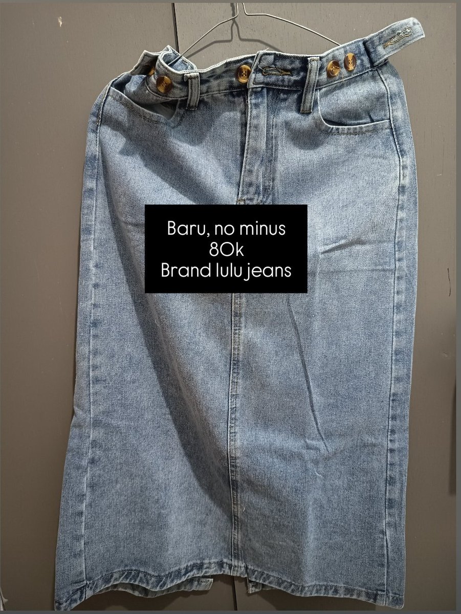 haula69731's tweet photo. Preloved!!!! 
Disclaimer
- no COD
- no oyen
Aku manual yaa, insyaallah amanah 
Pakai aplikasi j&amp;t, nanti aku info² paketnya udah sampai mana, untuk ongkir dibawah 10k ditanggung sama aku. 
Insyaallah juga cepat sampai https://t.co/2qYE4ItP2j
