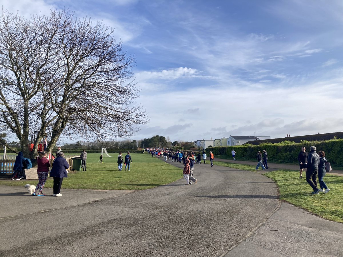 Jerseyparkrun's tweet photo. Jersey 🇯🇪 parkrun 492 as this week 521 people ran, jogged and walked the course, of whom 113 were first timers and 53 recorded new Personal Bests. Representatives of 43 different clubs took part and this was only made possible by our fantastic 25 volunteers 🙌🏻 https://t.co/87FdHhKg3M