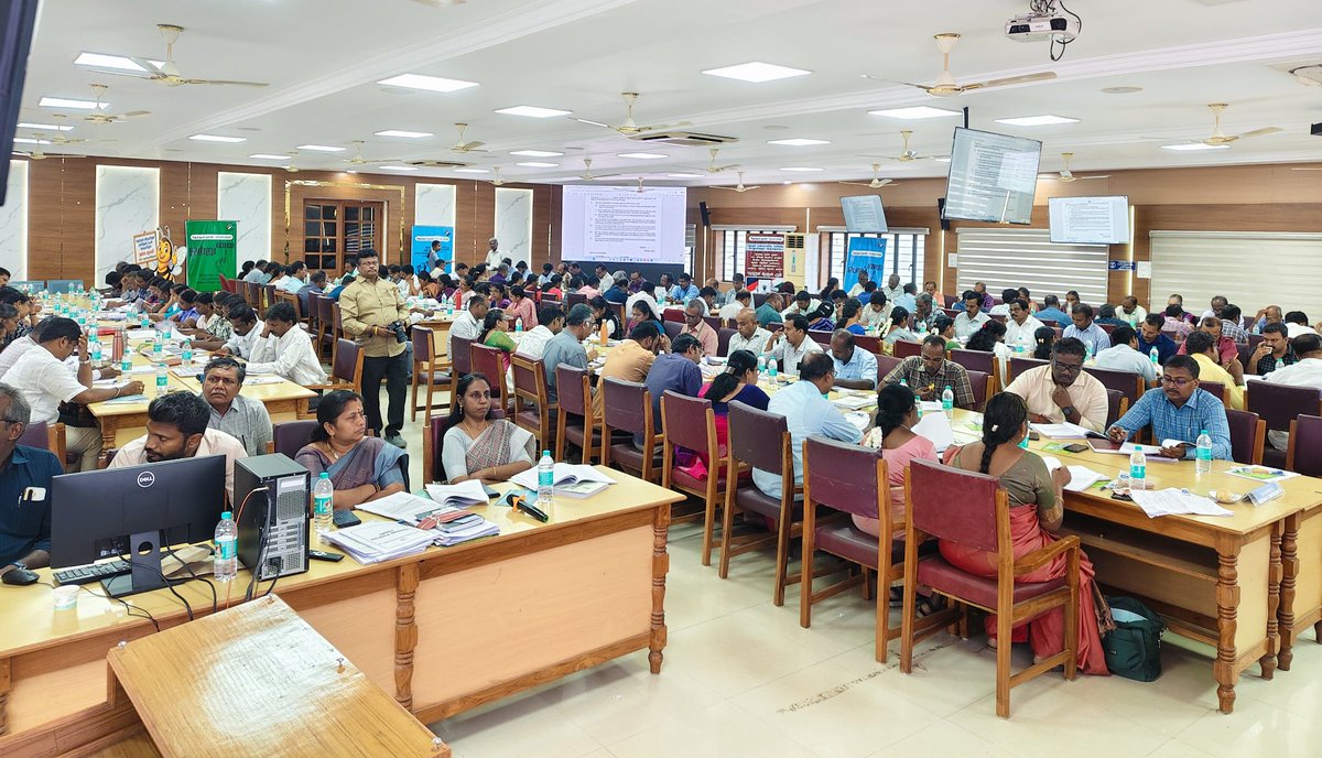 சட்டமன்ற பொதுத்தேர்தலில் வாக்குச்சாவடி மையங்களில் பணியாற்ற உள்ள மண்டல அலுவலர்களுக்கு நடைபெற்ற பயிற்சி முகாம்
<a href="/ECISVEEP/">Election Commission of India</a> <a href="/TNelectionsCEO/">Chief Electoral Officer Tamil Nadu</a>