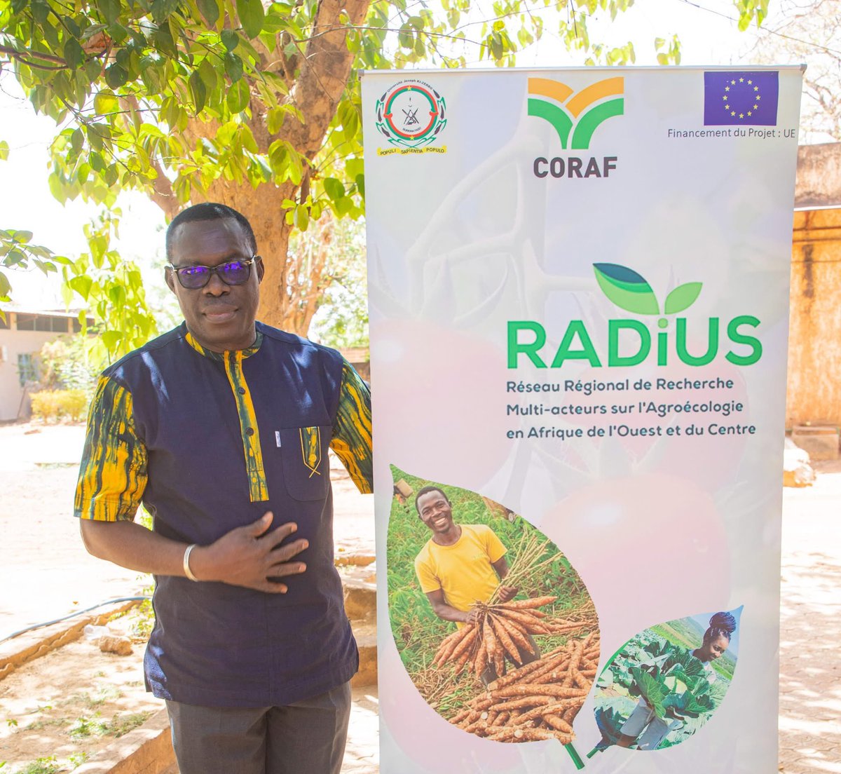 CORAFNews's tweet photo. 🇧🇫 Au #BurkinaFaso, 35 formateurs outillés grâce au projet #RADiUS pour accélérer la transition agroécologique.
Un pas de plus vers des systèmes agricoles durables et résilients.
#Agroécologie #CORAF https://t.co/77VT9tGTBv