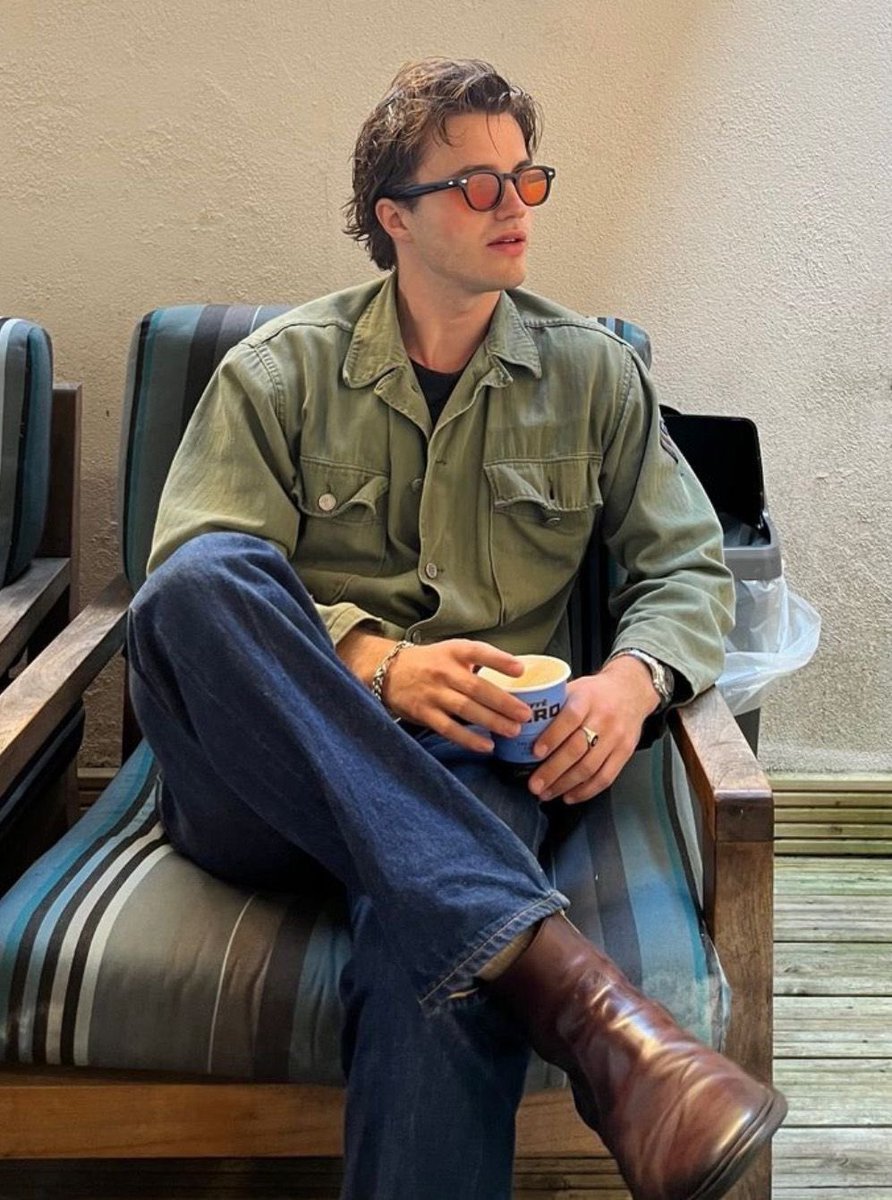 Samantha tweet media