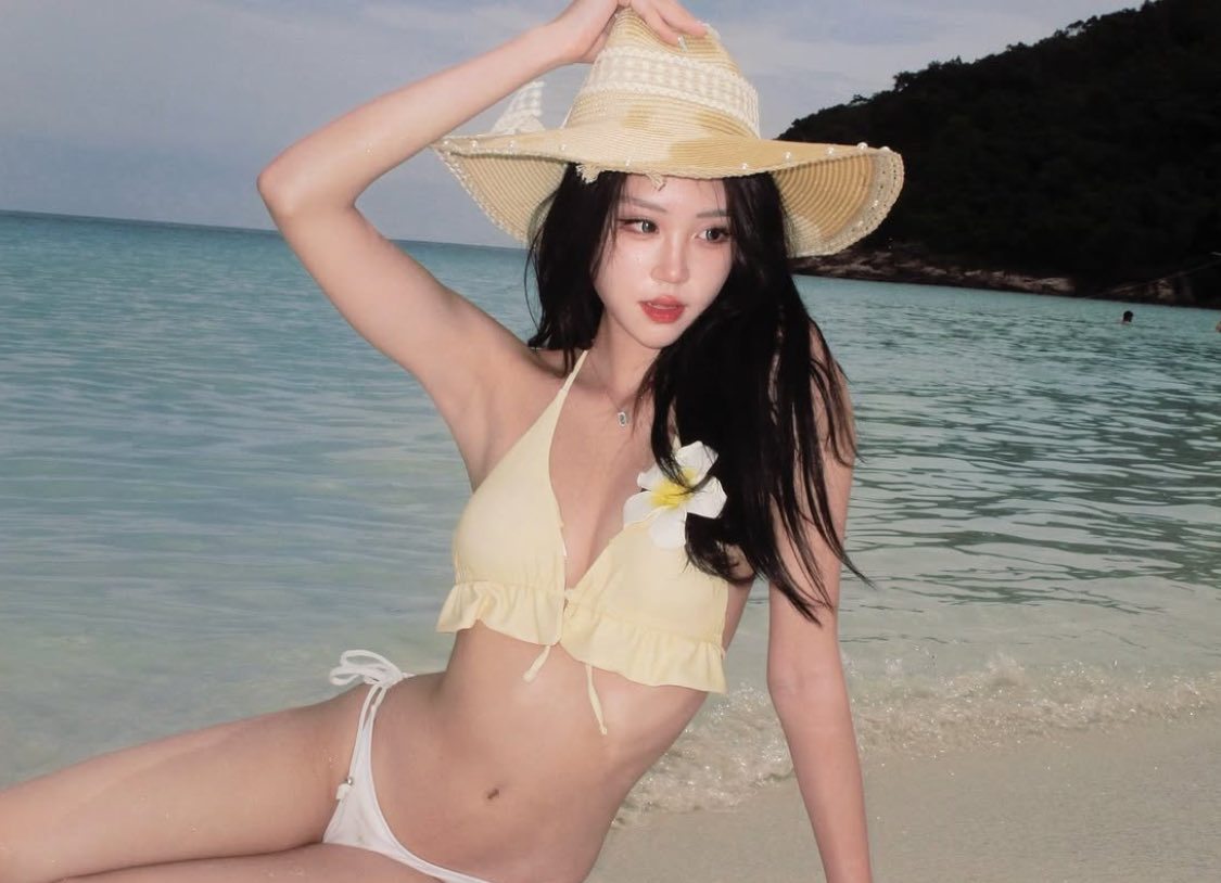 sg midriffs tweet media