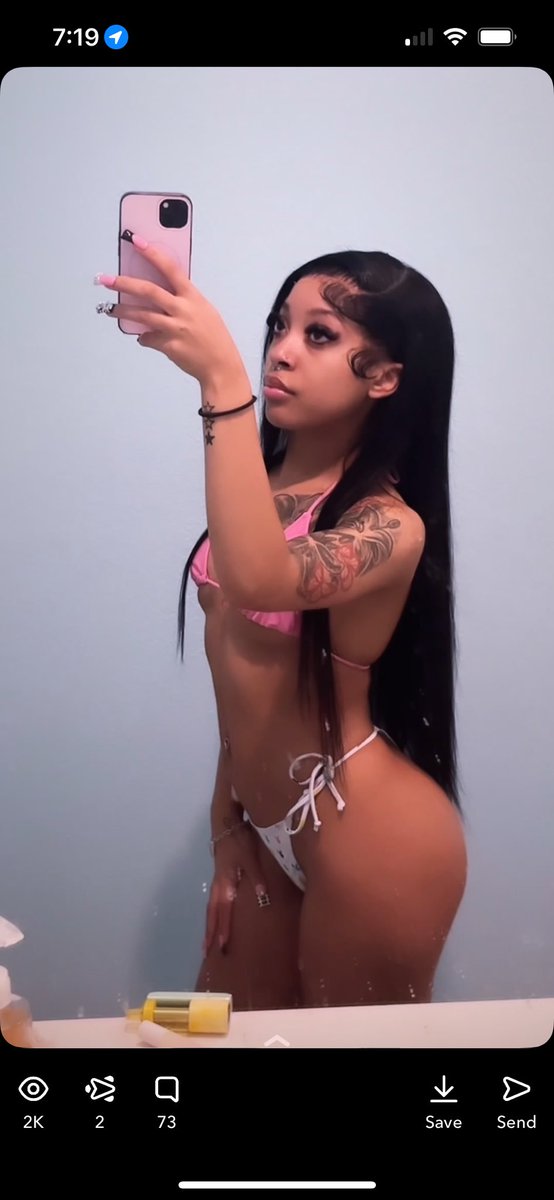 4pfchyna's tweet photo. #lightskin #fyp #wlw #ebony https://t.co/19UniuslU4