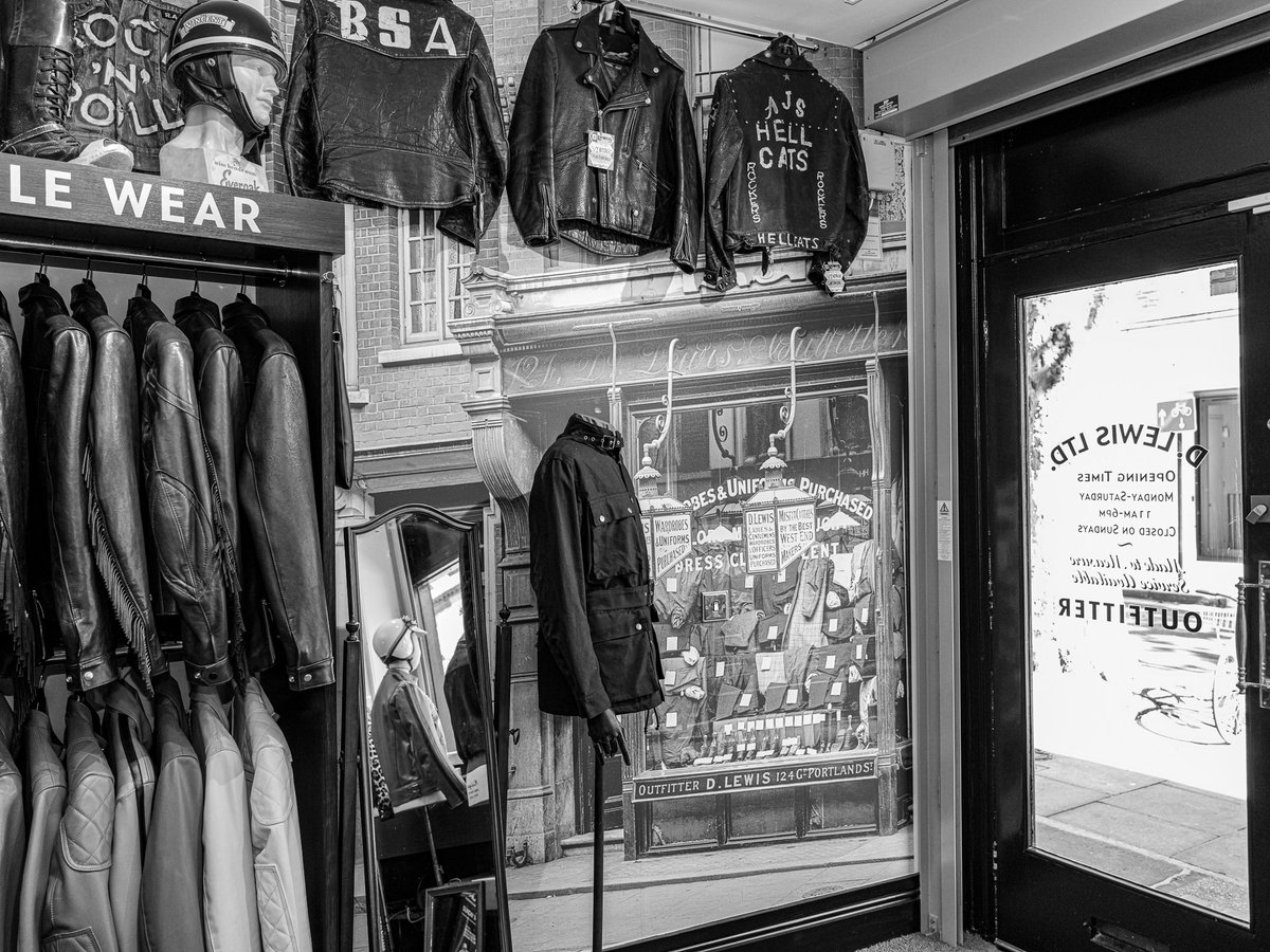 Lewis Leathers tweet media