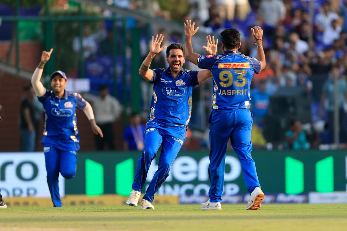 IPL's tweet image. An eventful powerplay 💥

Two wickets for #MI but Pathum Nissanka with an equally strong reply 👊

#DC currently 42/2.

Updates ▶️ bit.ly/TATAIPL-2026-8

#TATAIPL | #KhelBindaas | #DCvMI