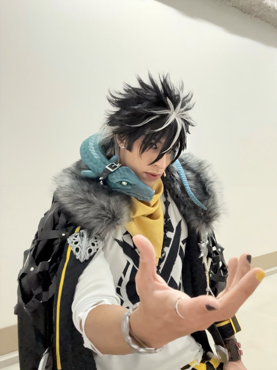 ミュージカル『#フラガリアメモリーズ』
～でぃあ・まい・ふれんず！～

本日もご来場ありがとうございました🌹

今日も楽しかった〜！！！🌹🕺
久々のバドソロ📸🐊❤︎

今日も明日も、俺についてこいよっ！🫴
#フラミュ