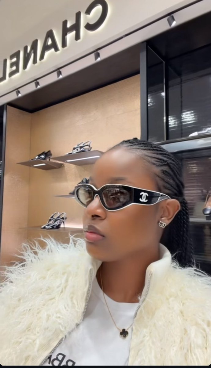 BIG LORRAINE⚡⚡ tweet media