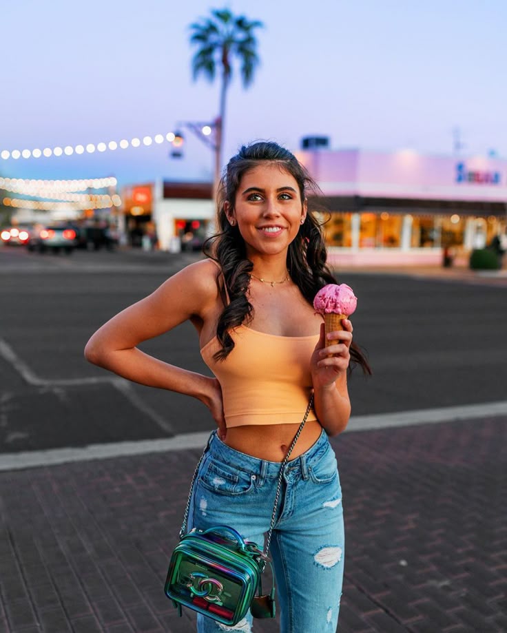 V. I. O. L. E. T B. R. A. N. D. A. N. I tweet media