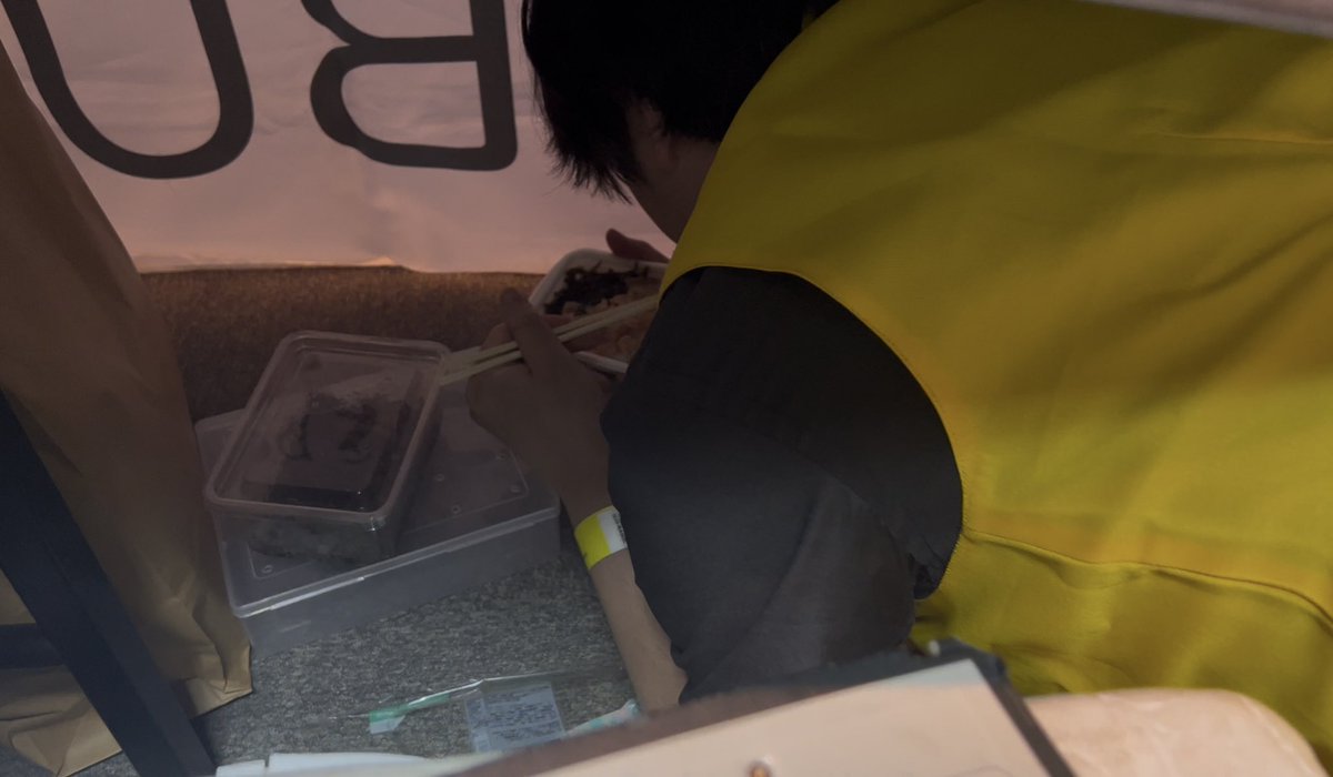 キョンシー蜂丸（昆虫ハウス101号室） tweet media