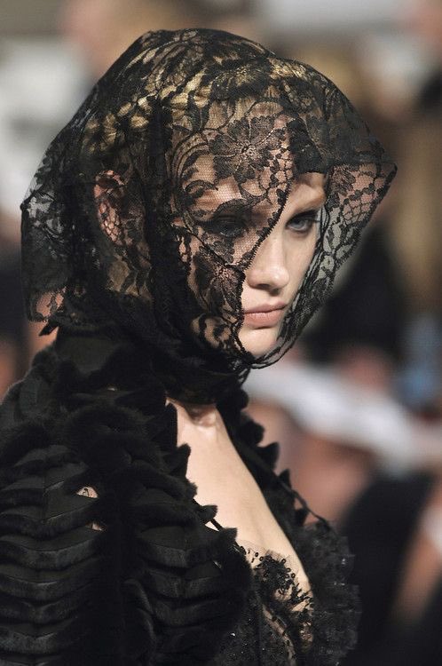 Byronically tweet media