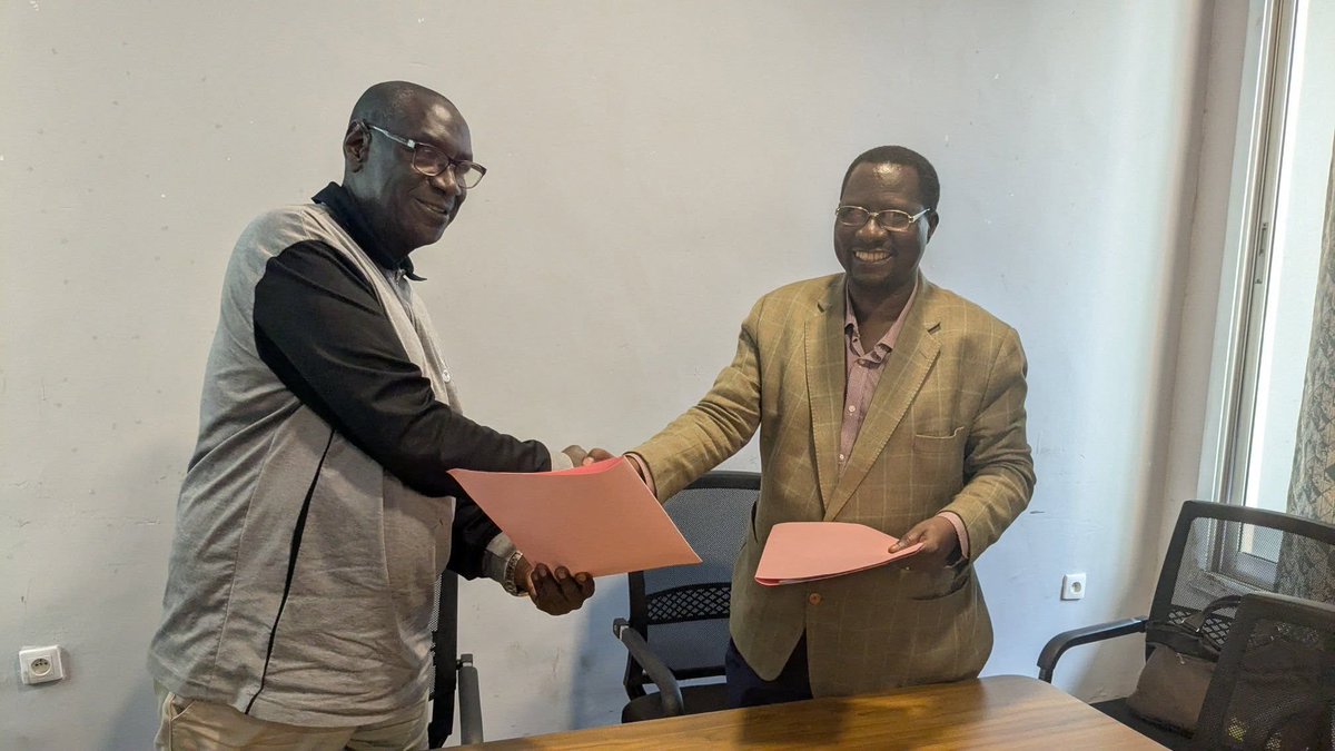 Baptistchronicl's tweet photo. On March 28, 2026, Bishop Emmanuel Nsanganiye, leader of the Free Baptist Church in Burundi (EBLB), officially signed a partnership agreement with Evangelisation Explosive – Burundi (EE- Burundi), legally represented by Pastor Israel Ndikumana

https://t.co/H2W4FJKB69
#Burundi https://t.co/4winaVl7XU