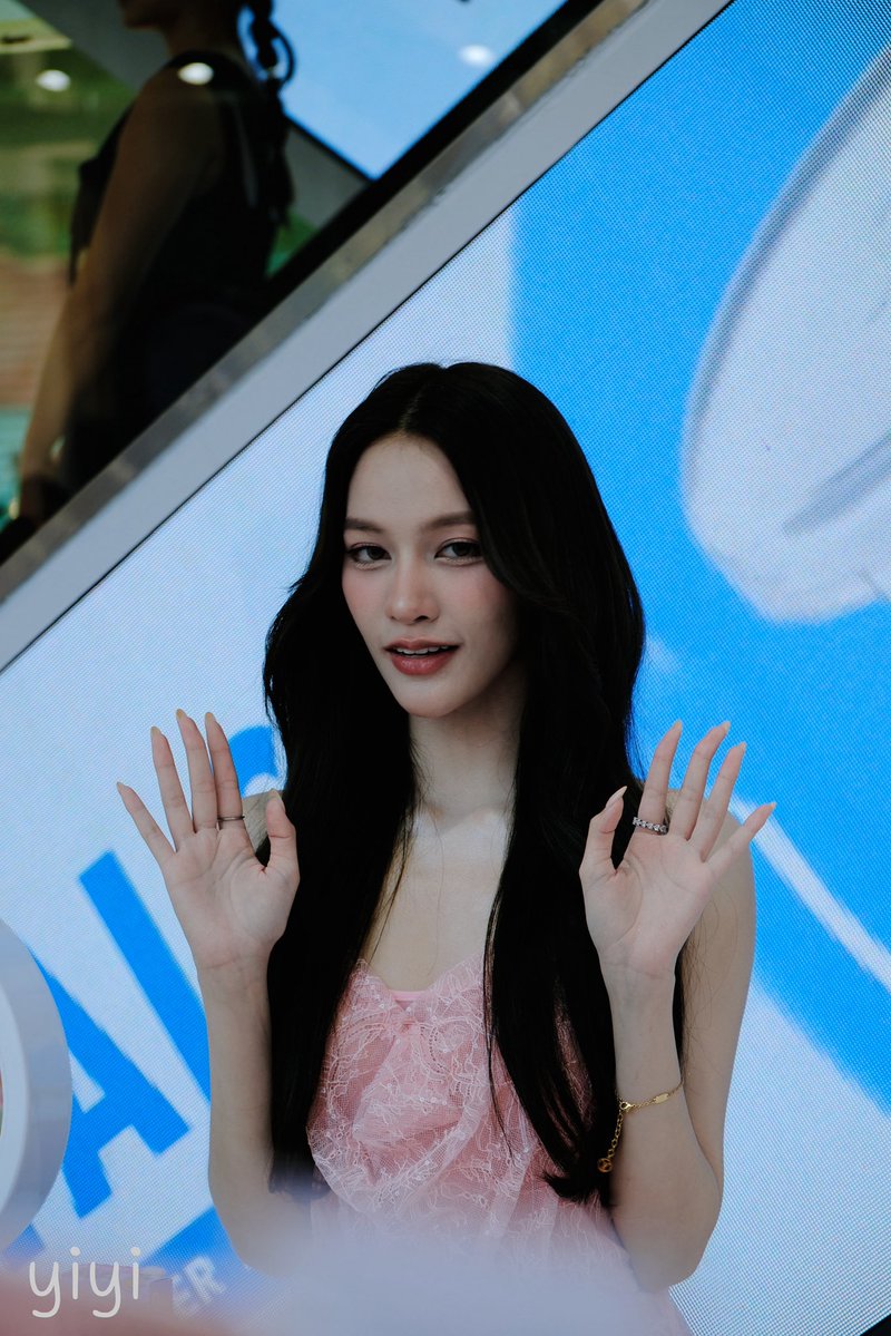 tk's yiyi mami tweet media