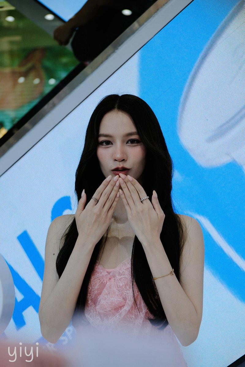 tk's yiyi mami tweet media