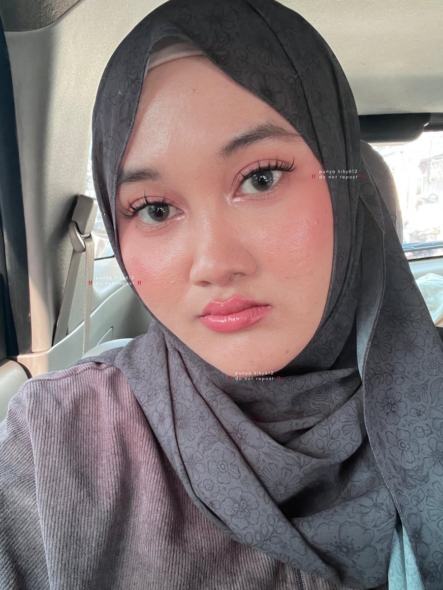 swankyeol's tweet photo. untuk bagian hidung dan dagu emg lebih berminyak jd ada yg ilang sedikit2, but it’s okay tinggal touch up lagi pake loose powder 😘

menurutku makin lama dipake makin nyatu sama kulit

super flawless and imperfections auto ketutup semua 😍 https://t.co/mRs8wHLEd3