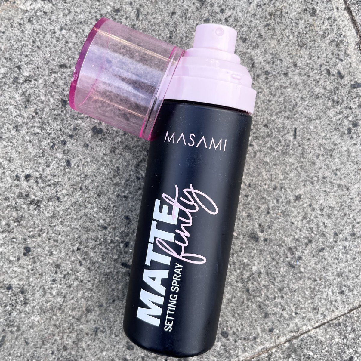 swankyeol's tweet photo. step 5 - setting spray var mattefinity
🛒https://t.co/GoIzbPF6vF

selain jd setting spray, bisa jg jd primer jadinya best deal

udh setahun pake beneran sesuai claim, smudgeproof &amp; transferproof 
 
spraynya nano spray,halus,nyebar &amp; merata
gak ngandet apalagi gumpal pas di spray https://t.co/qVwoPqoiN1