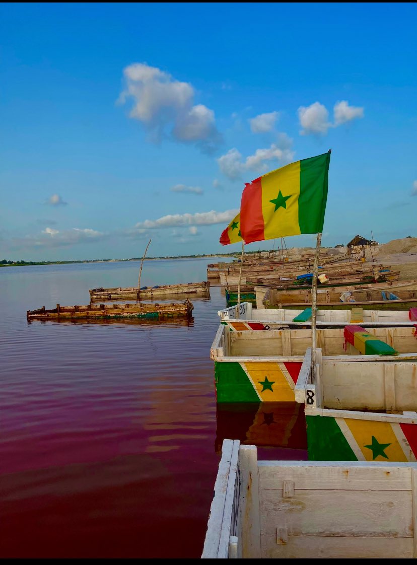 Joyeux 64e anniversaire de l’Indépendance au Sénégal, immense et magnifique pays ! 🇸🇳  
Session follow back ouverte je Follow tout les Galsen certifié ou pas RT Fav pour faire peur aux Marocains