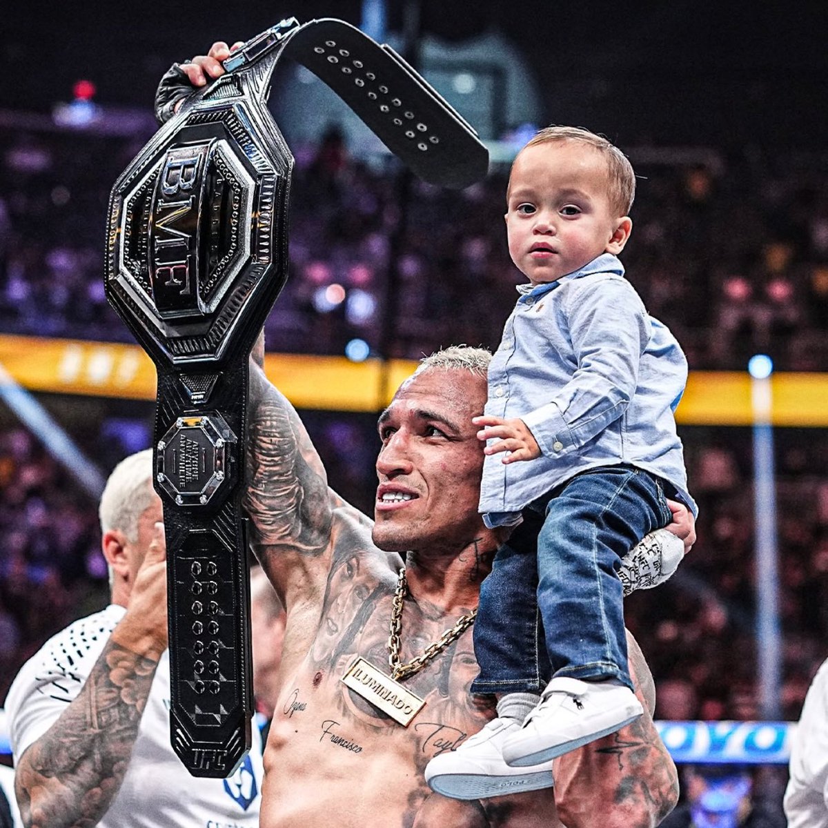 Kırmızı Köşe tweet media