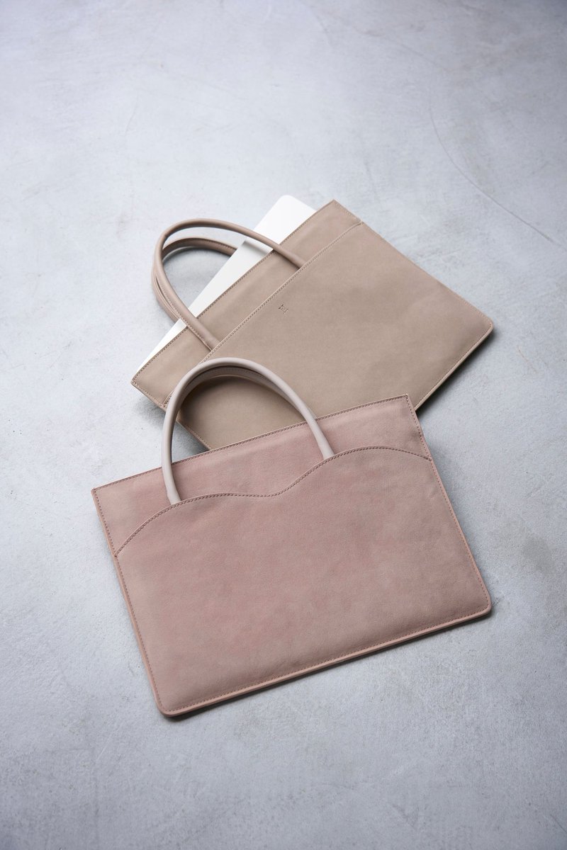 本日（4/4）、エルメでFOR HERコレクションの「9–5 Tote Bag」「Lip