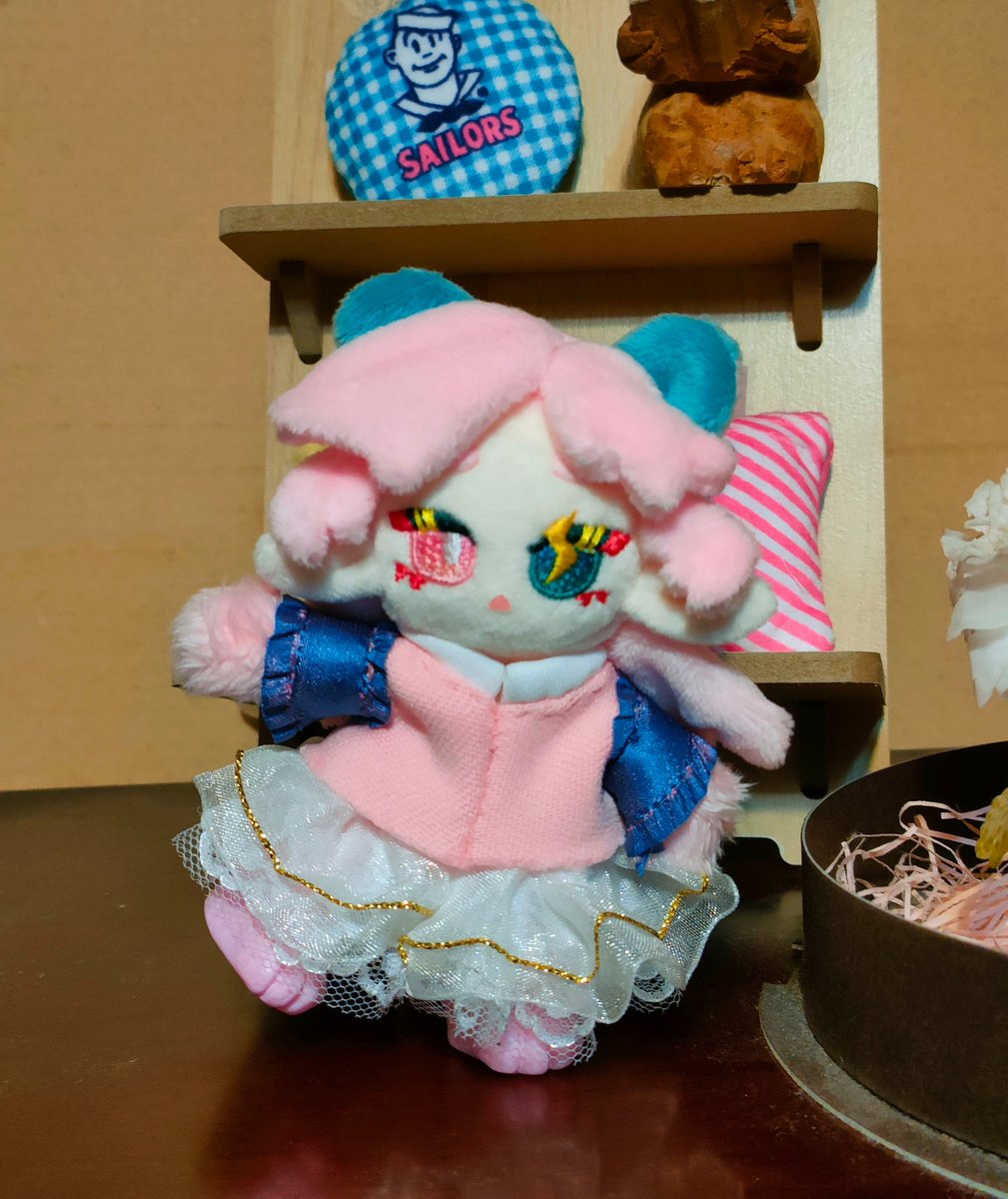 微調整してピンクも！
着用が大変だから販売品は袖を短くするかな